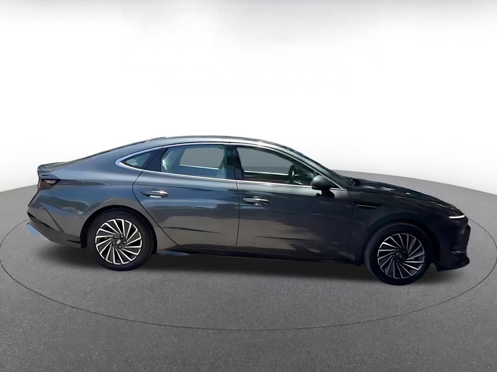 Used 2025 Hyundai Sonata SEL FWD image 14