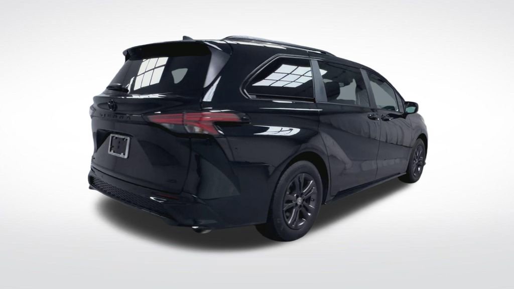 Certified 2025 Toyota Sienna XSE w/ XSE Plus Package AWD/4WD image 9