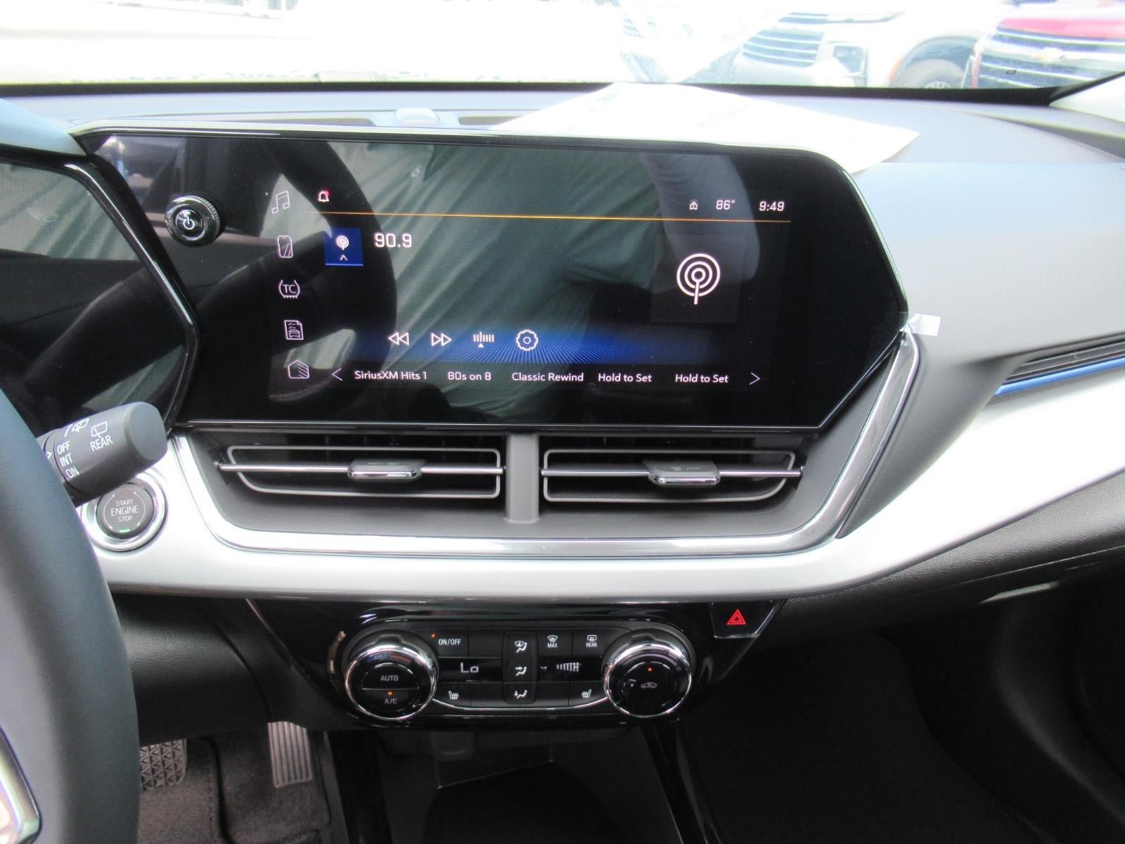 New 2026 Chevrolet Trax LT w/ Midnight Edition FWD image 24