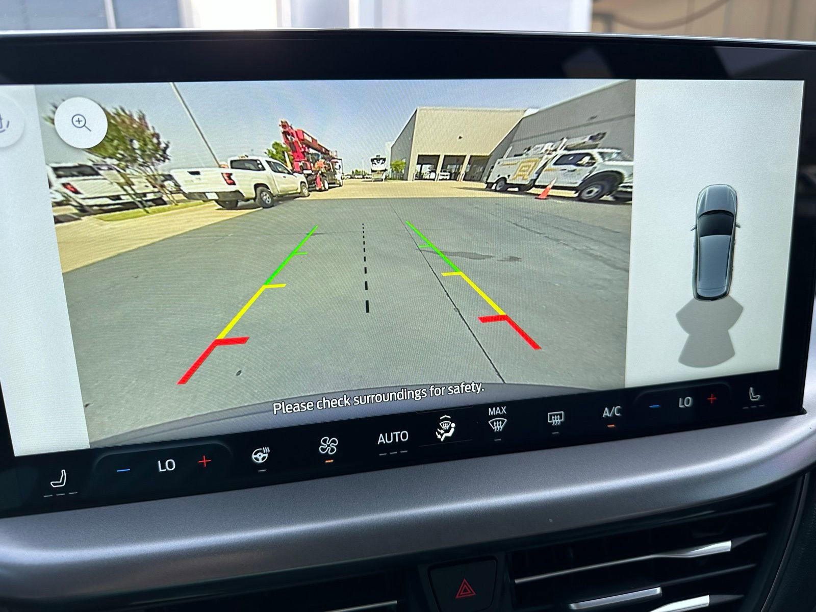 Used 2025 Ford Escape SE image 16