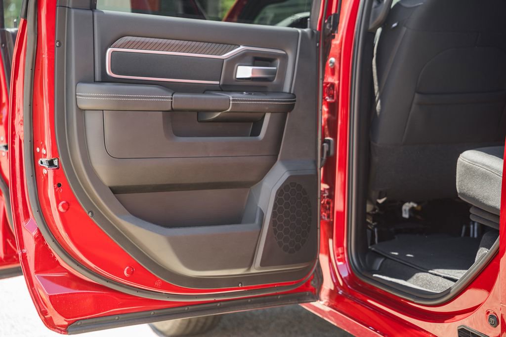 New 2026 RAM 2500 Big Horn AWD/4WD image 39