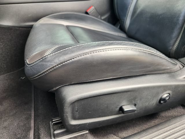 Used 2020 Dodge Challenger SXT w/ Plus Package RWD image 21