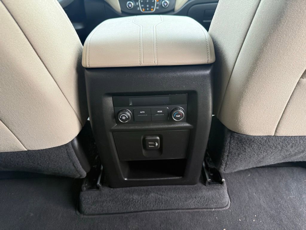 Used 2023 Chevrolet Traverse LS w/ Safety Package image 17