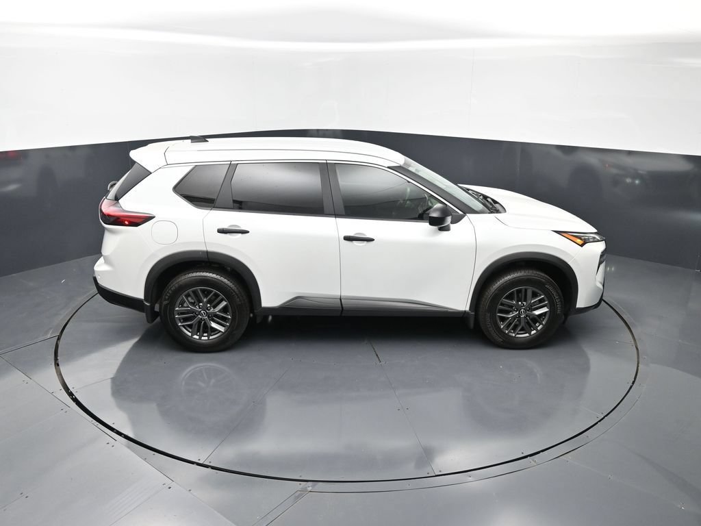 Certified 2025 Nissan Rogue S FWD image 17