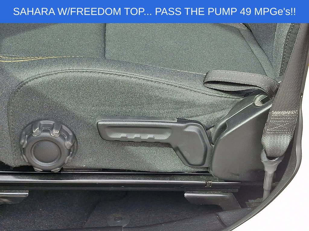 Used 2024 Jeep Wrangler Unlimited Sahara AWD/4WD image 25