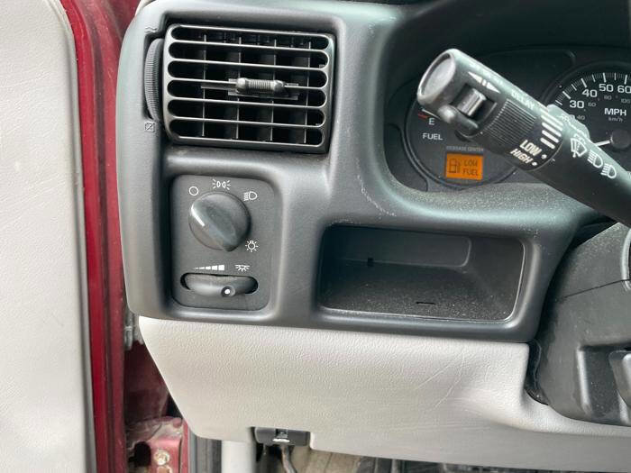 Used 2003 Chevrolet Venture LS w/ Convenience Package FWD image 33