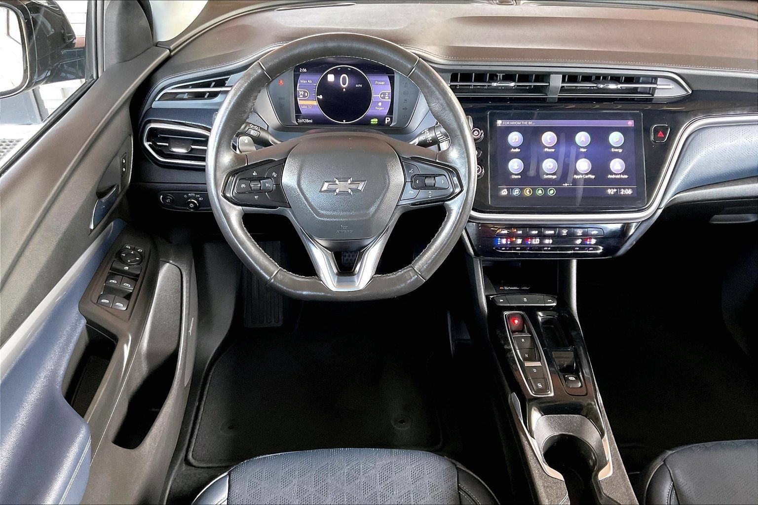 Used 2022 Chevrolet Bolt EUV Premier w/ Sun & Sound Package FWD image 8