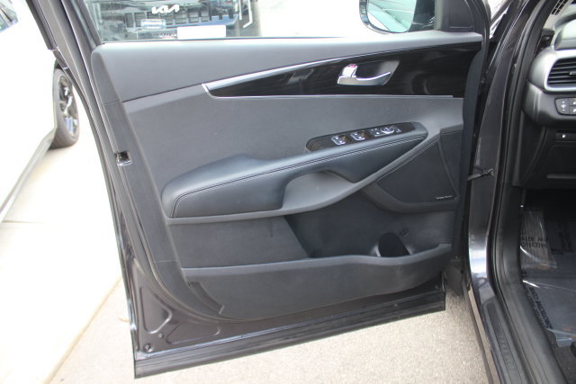 Used 2019 Kia Sorento EX w/ EX Touring Package AWD/4WD image 21