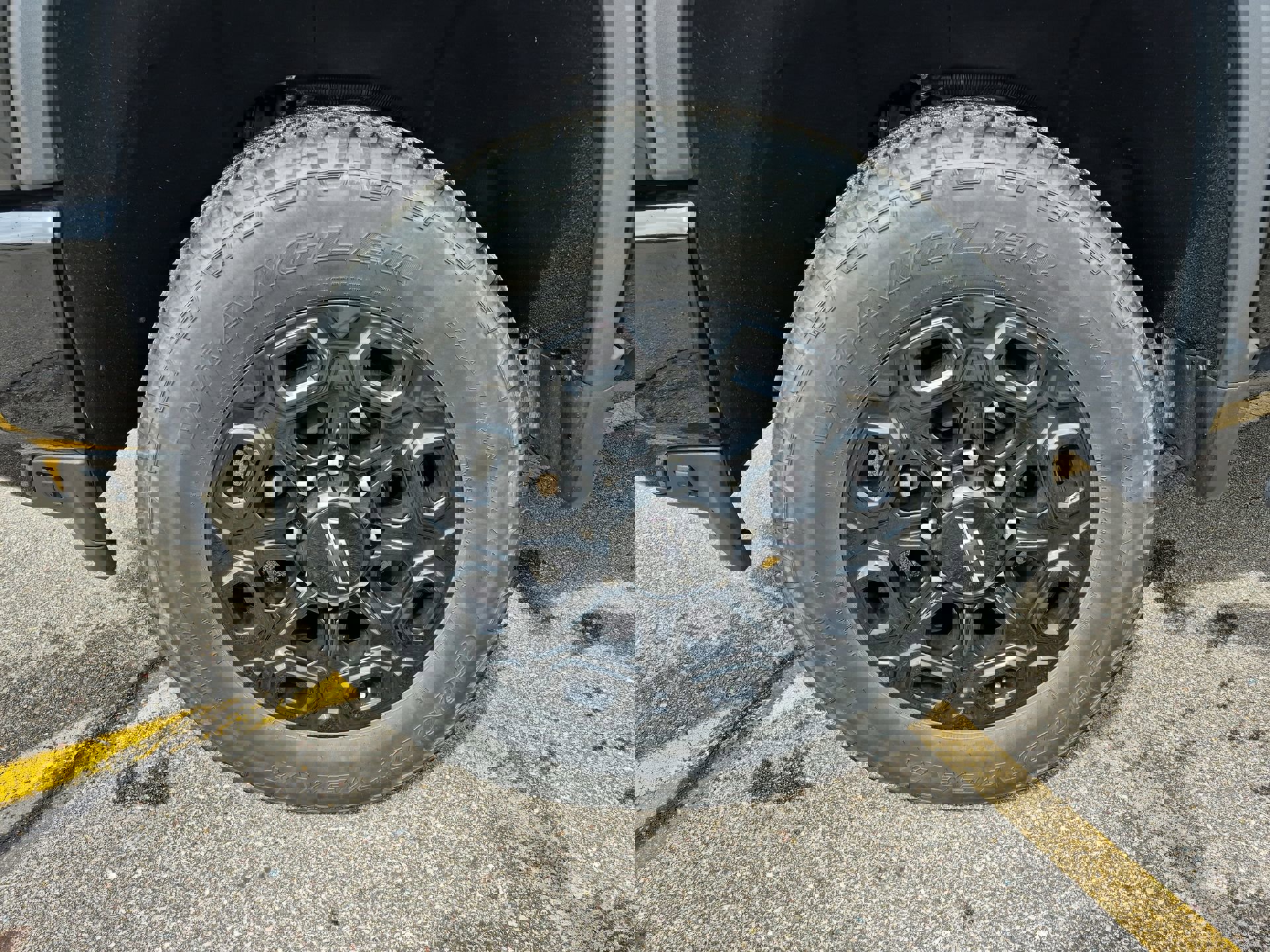 Used 2022 Chevrolet Silverado 2500 LTZ w/ LTZ Plus Package image 32