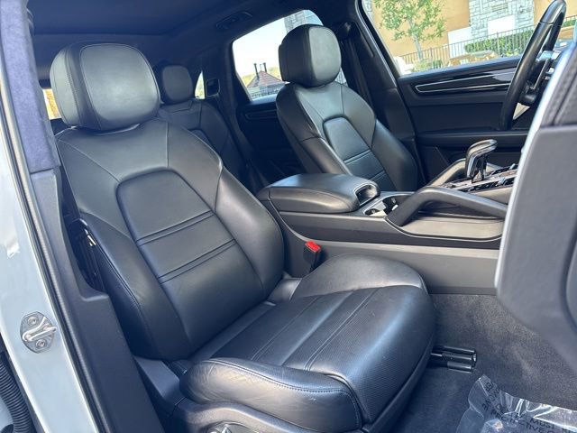 Used 2021 Porsche Cayenne GTS image 16