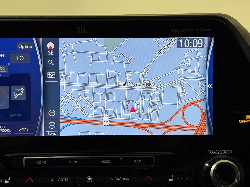 Certified 2021 Toyota Highlander Limited AWD/4WD image 30