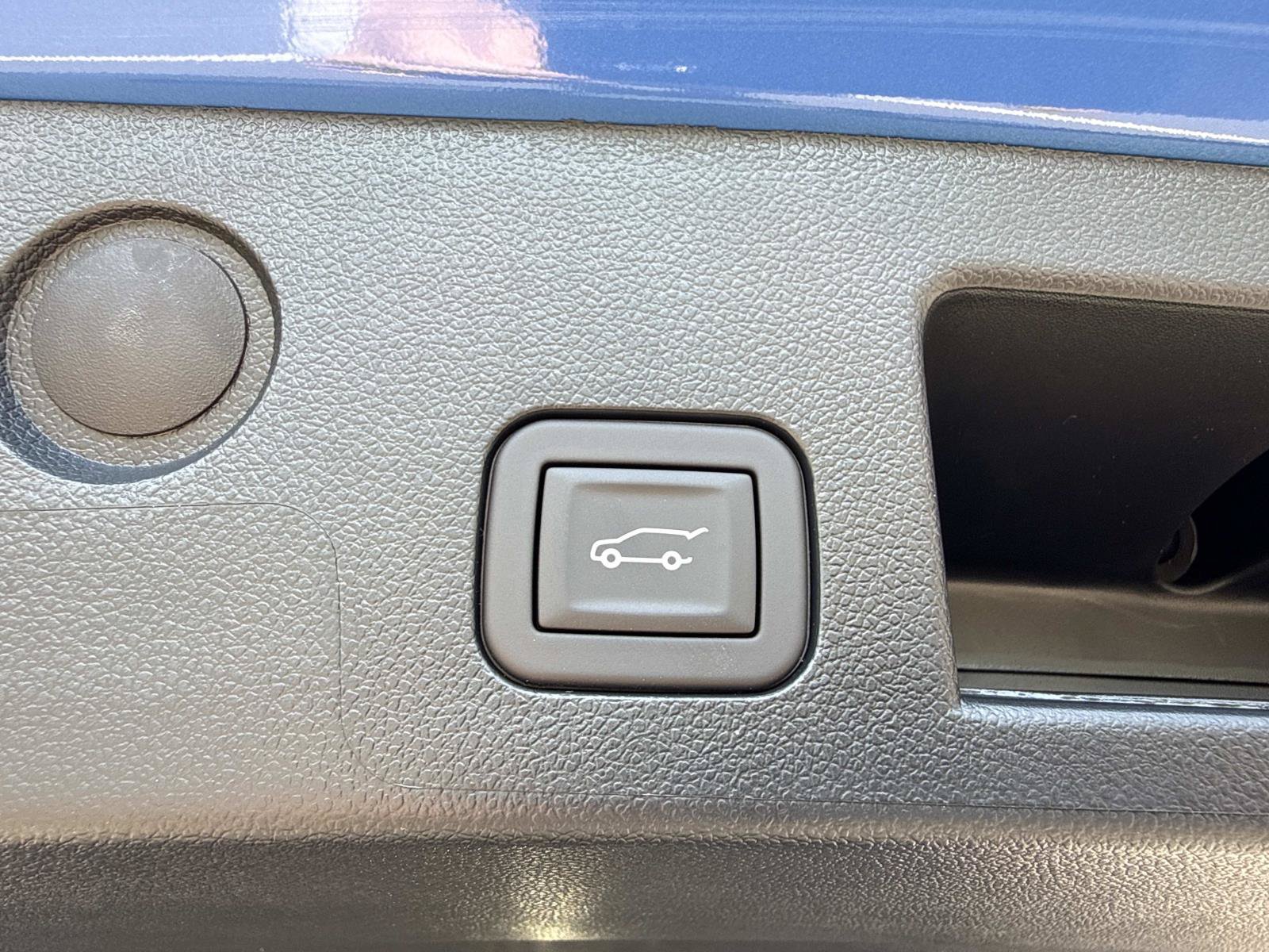New 2027 Chevrolet Equinox ACTIV w/ Safety and Technology Package FWD image 33