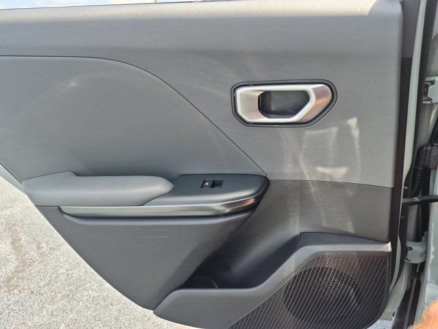 Used 2025 Kia K4 FWD image 26