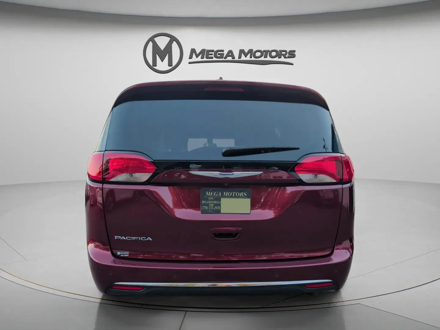 Used 2020 Chrysler Pacifica Touring-L FWD image 6