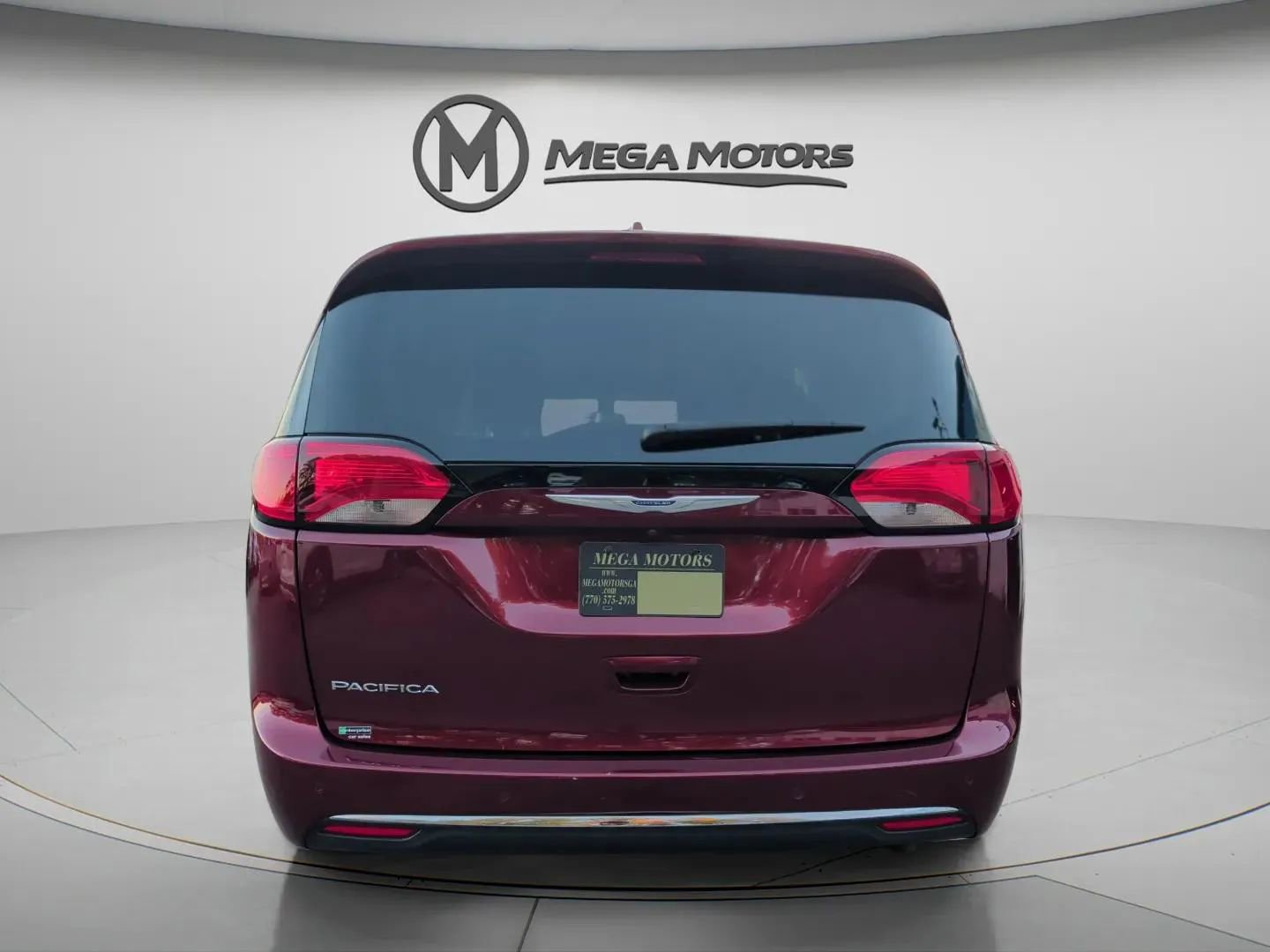 Used 2020 Chrysler Pacifica Touring-L FWD image 6