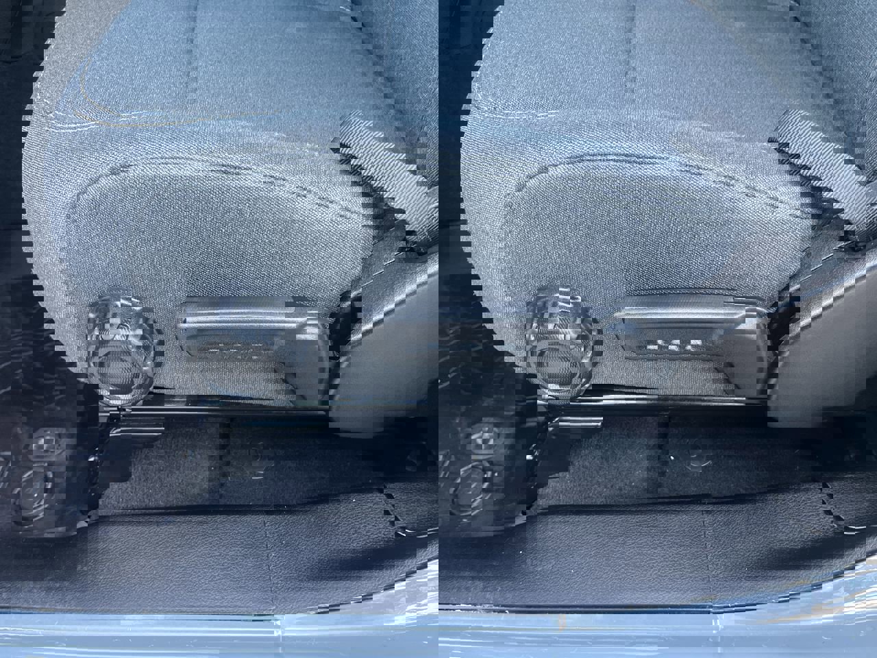 Used 2025 Jeep Wrangler Sport S image 15