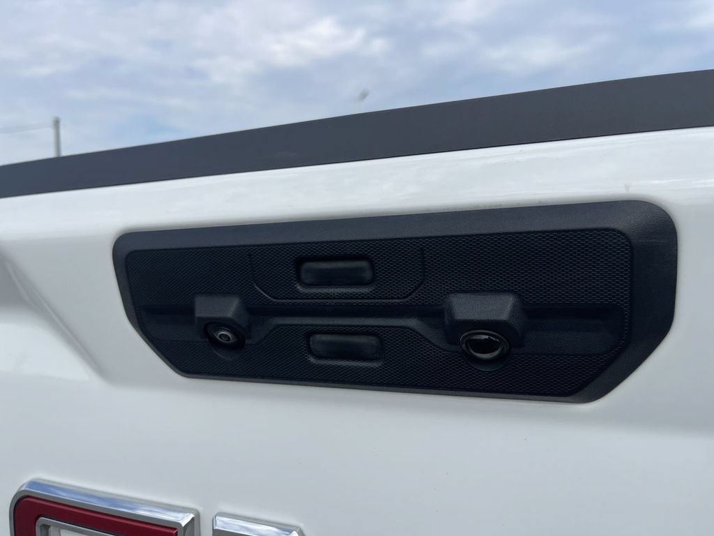 Used 2025 GMC Sierra 1500 SLT AWD/4WD image 8