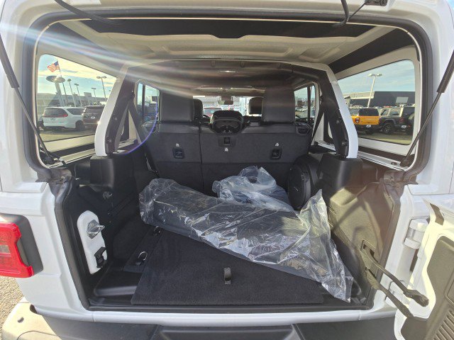 Certified 2021 Jeep Wrangler Unlimited Rubicon 392 w/ Trailer Tow Package image 16