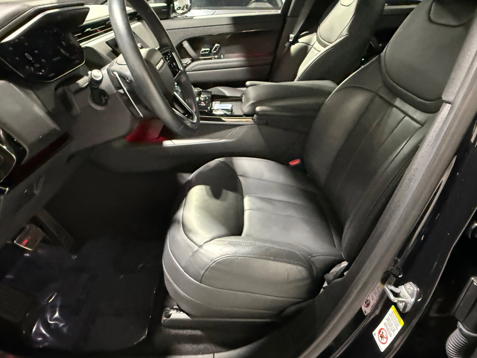 Used 2023 Land Rover Range Rover Sport SE image 20