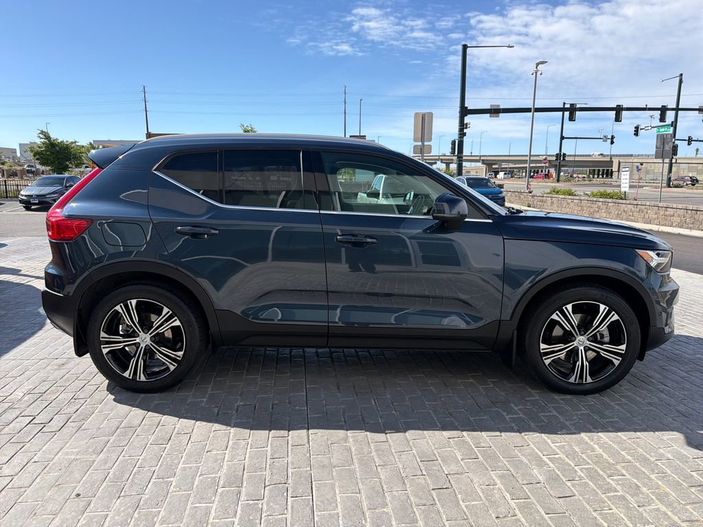 Used 2020 Volvo XC40 T5 Inscription w/ Protection Package Premier AWD/4WD image 6