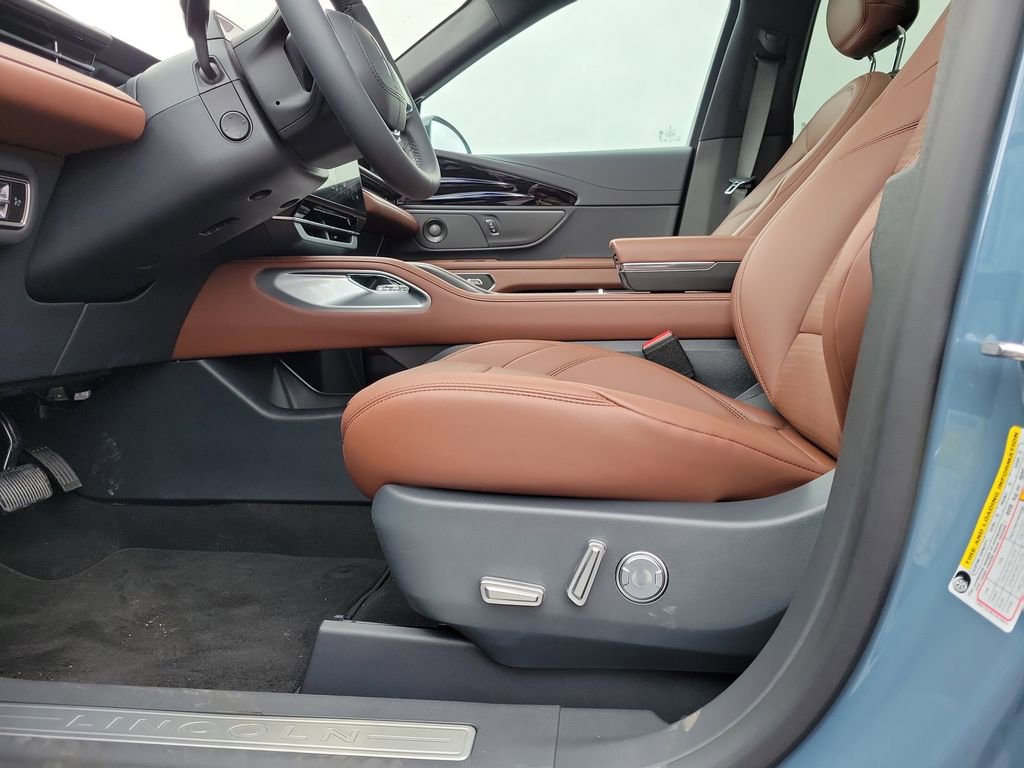 New 2026 Lincoln Nautilus Reserve w/ Jet Appearance Package image 19