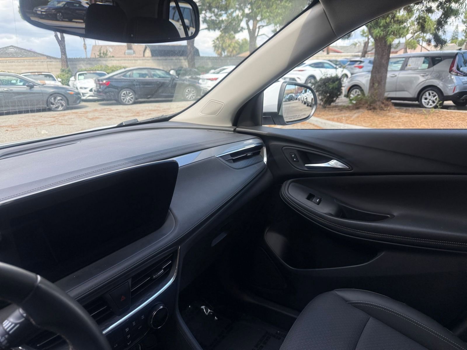 Used 2025 Buick Encore GX Preferred image 32