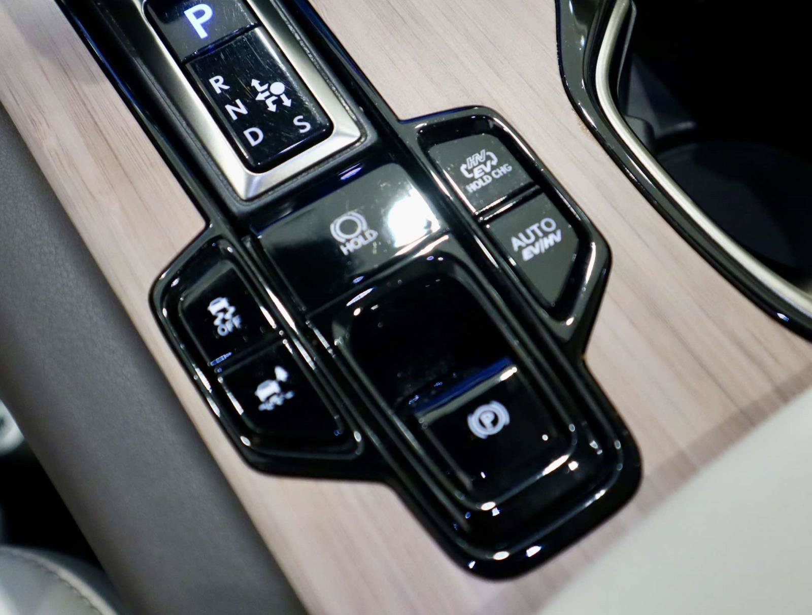 Used 2025 Lexus RX 450h AWD w/ Convenience Package image 30