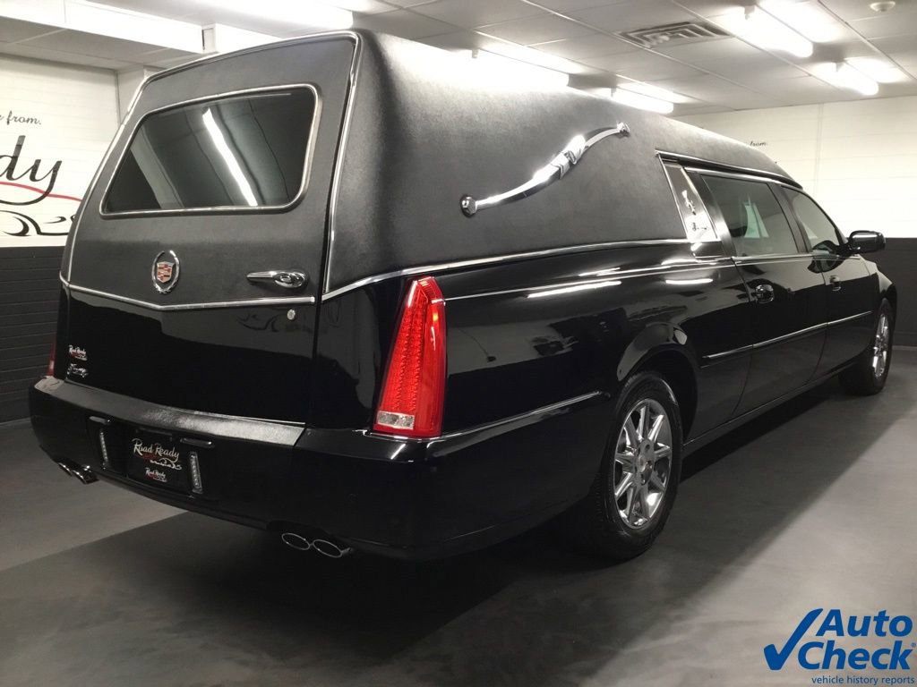 Used 2011 Cadillac DTS Limousine FWD image 10