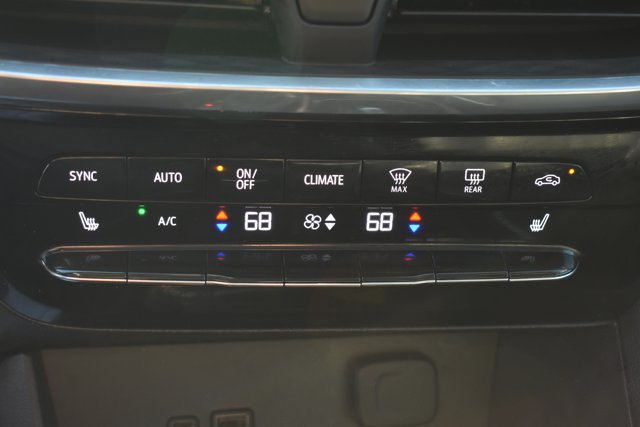 Used 2024 Buick Encore GX Avenir w/ Avenir Technology Package AWD/4WD image 27