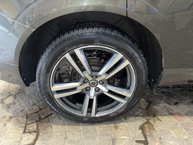 Used 2018 Volvo XC60 T5 Momentum w/ Vision Package image 31