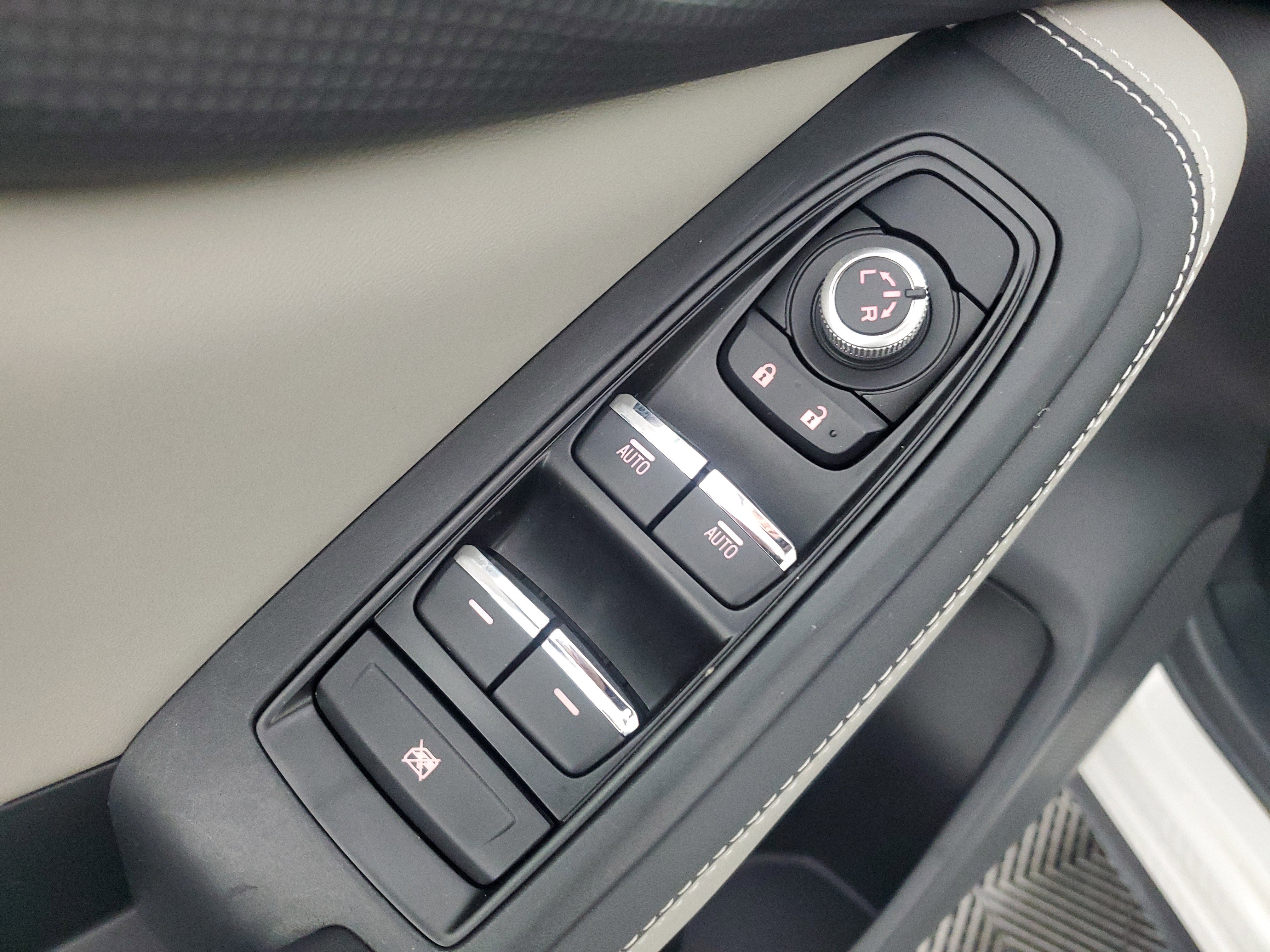 Used 2023 Subaru Forester Limited image 28