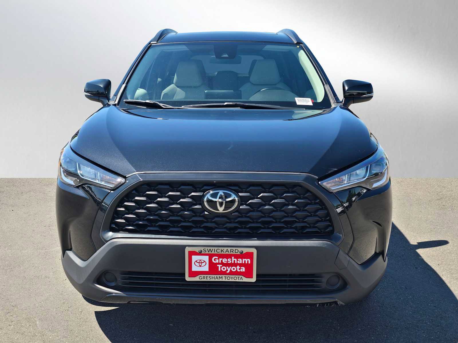 Used 2022 Toyota Corolla Cross LE w/ Moonroof Package AWD/4WD image 8