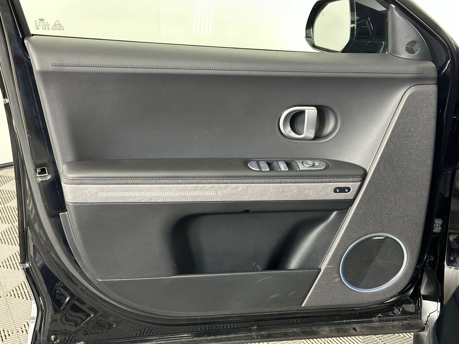 Used 2024 Hyundai Ioniq 5 Limited image 43