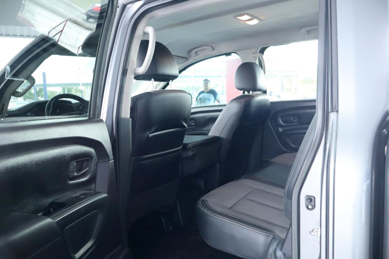 Used 2017 Nissan Titan S AWD/4WD image 27
