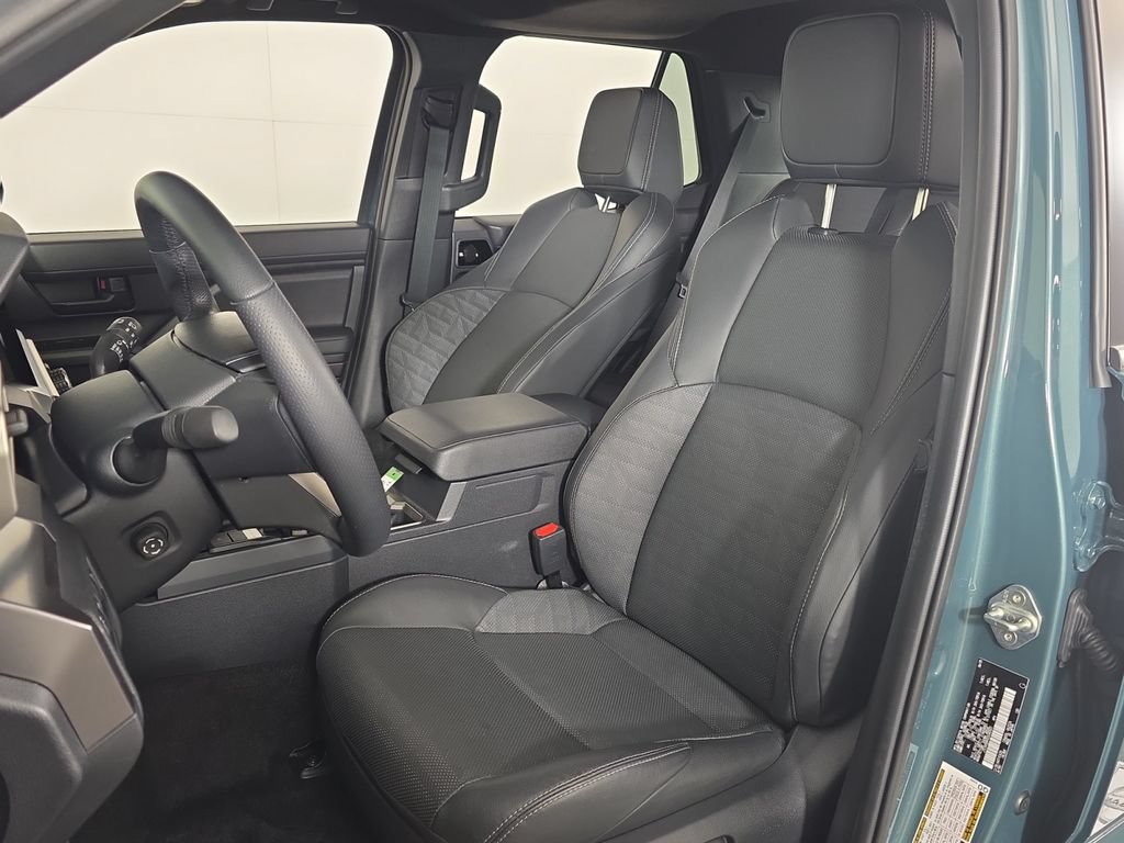 Used 2025 Toyota 4Runner TRD Off-Road Premium AWD/4WD image 26