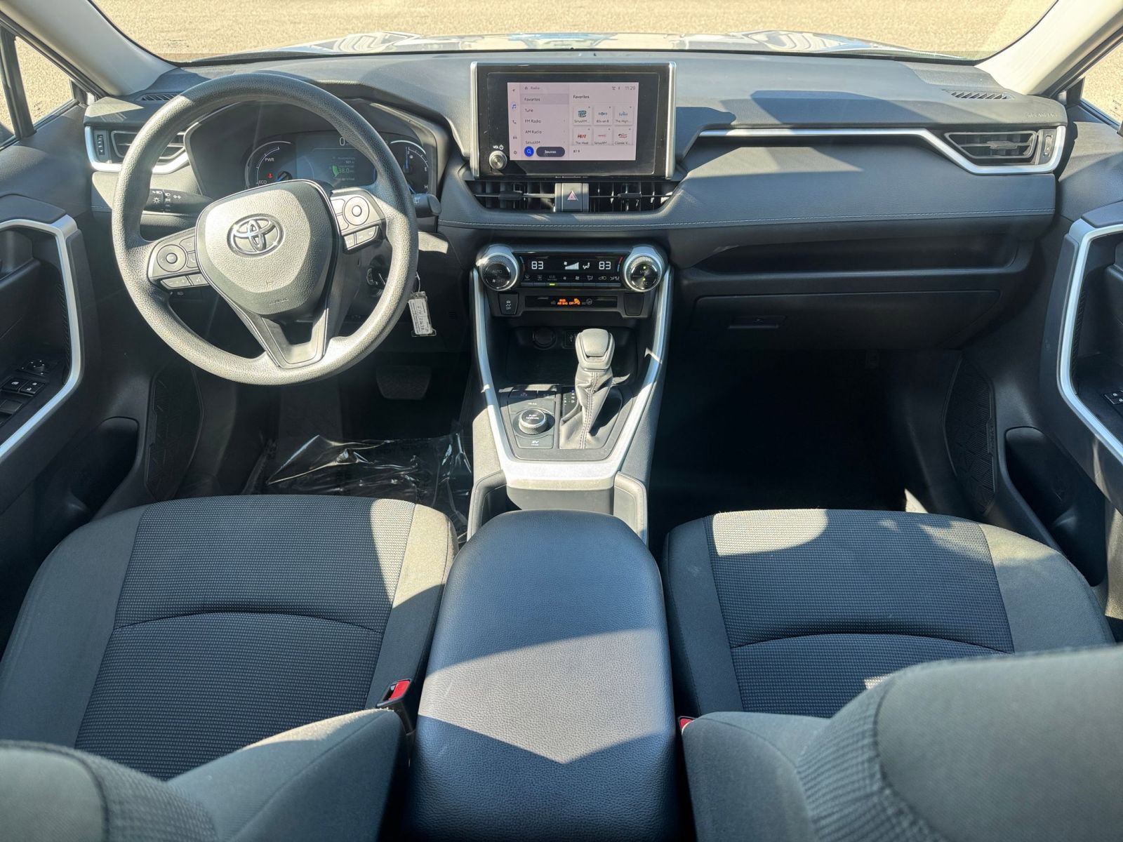 Used 2025 Toyota RAV4 LE image 40