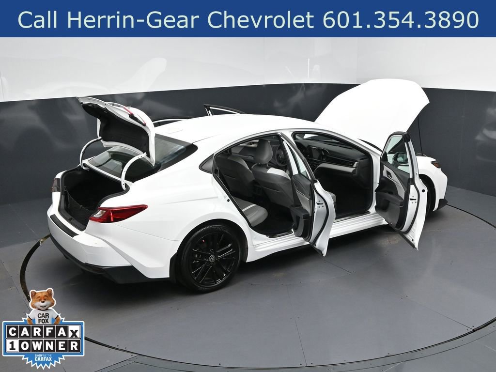 Used 2025 Toyota Camry SE w/ Convenience Package image 50