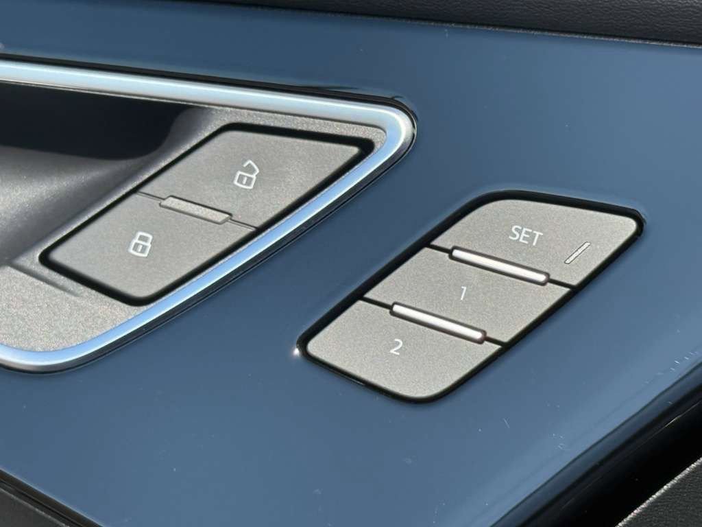 Used 2024 Audi Q4 e-tron Premium w/ Convenience Package image 56