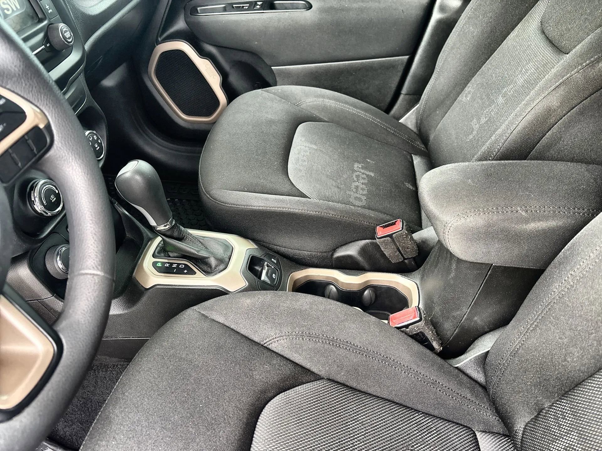 Used 2017 Jeep Renegade Sport w/ Power & Air Group image 21