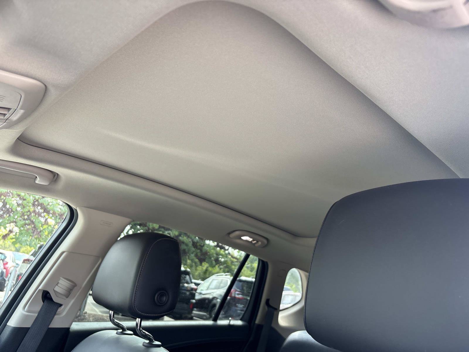Used 2017 Buick Envision Essence FWD image 17