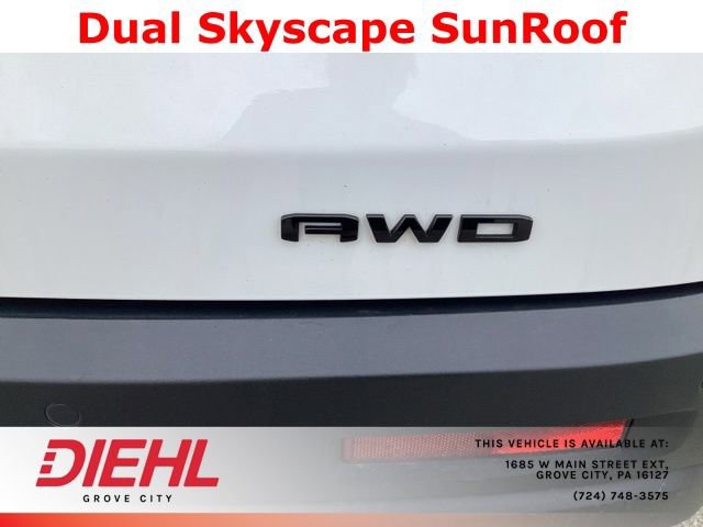 Used 2023 GMC Acadia SLT w/ Elevation Edition image 12