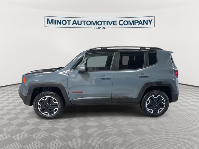 Used 2017 Jeep Renegade Trailhawk w/ Popular Equipment Group AWD/4WD image 5