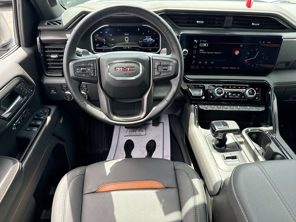 Used 2024 GMC Sierra 1500 AT4 w/ Technology Package AWD/4WD image 14