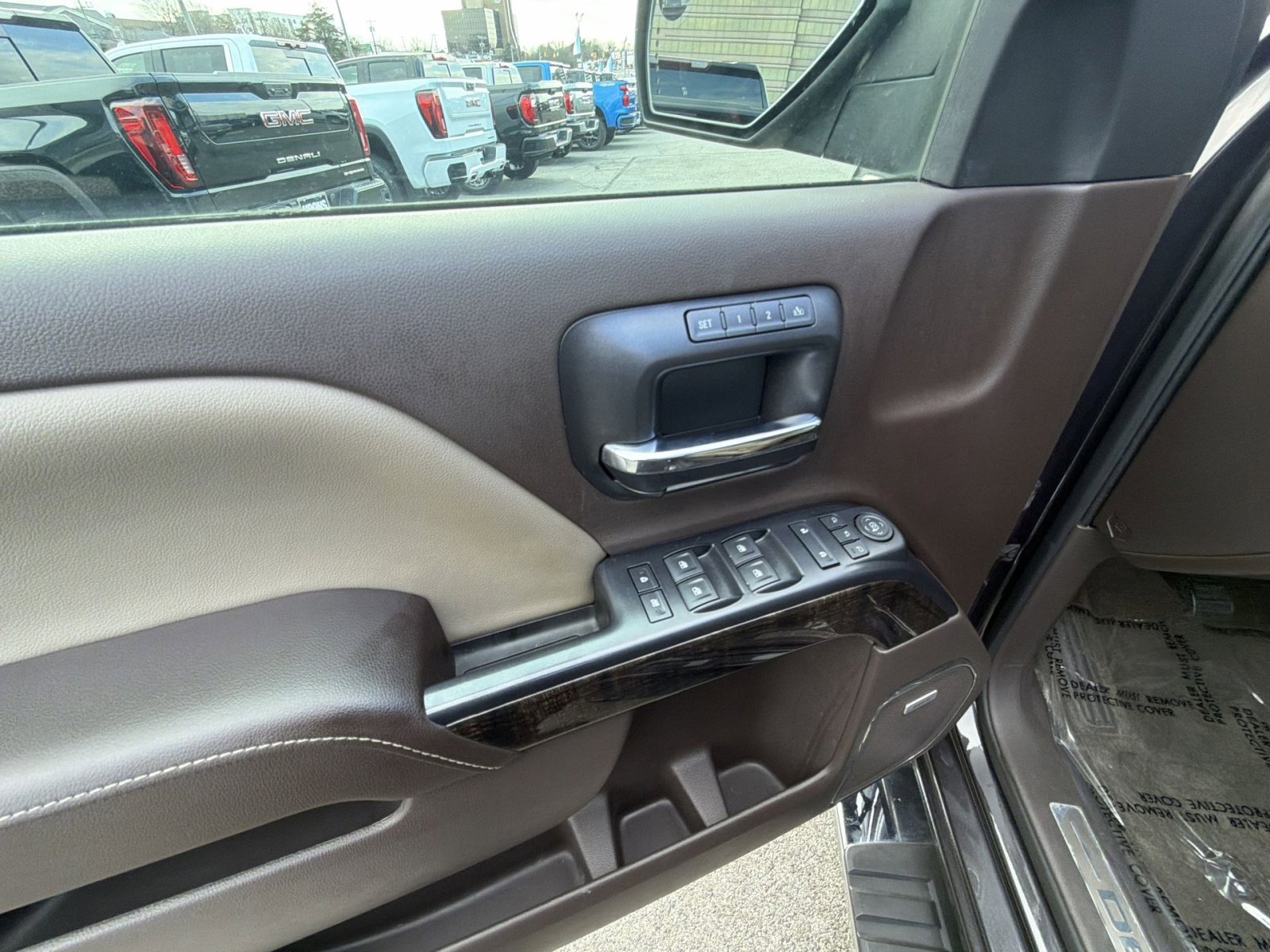 Used 2015 GMC Sierra 1500 Denali w/ Driver Alert Package image 15