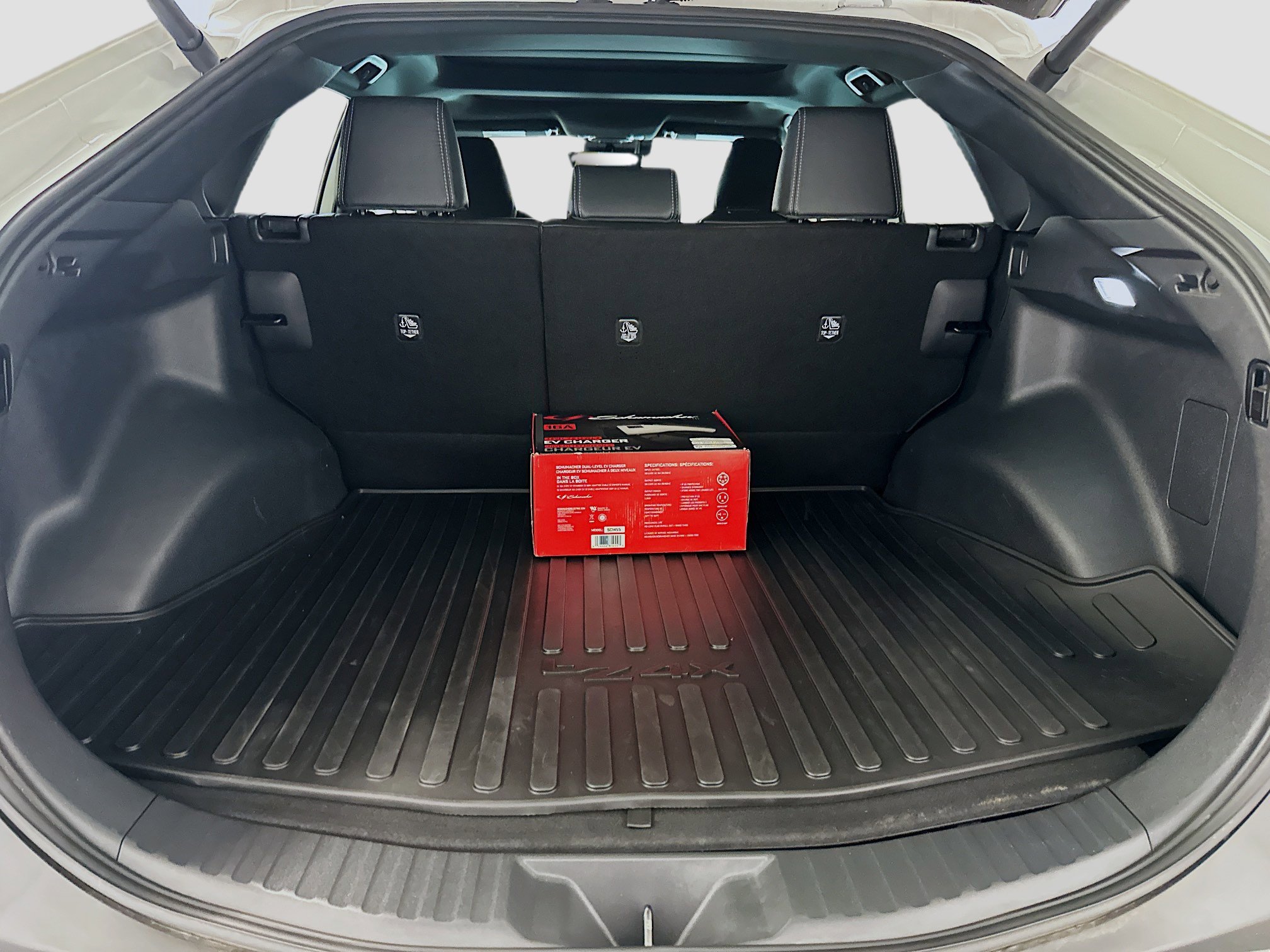 Used 2025 Toyota bZ4X AWD w/ Weather Package image 31