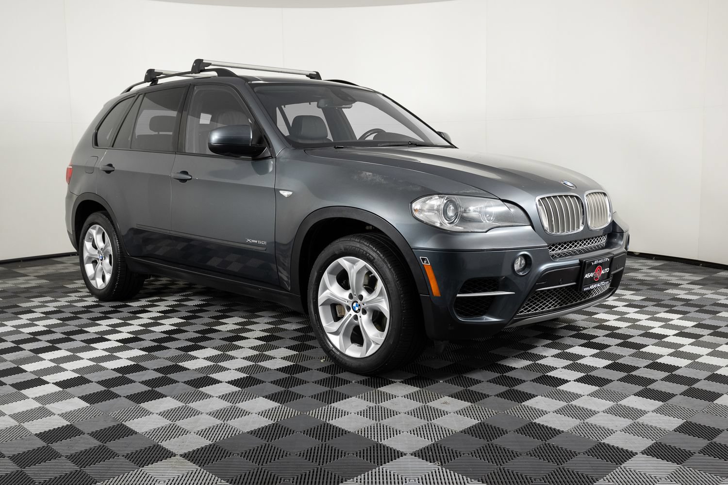 Used 2013 BMW X5 xDrive50i w/ Sport Activity Pkg AWD/4WD image 10