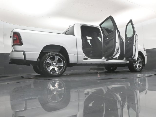 New 2027 RAM 1500 Express AWD/4WD image 64
