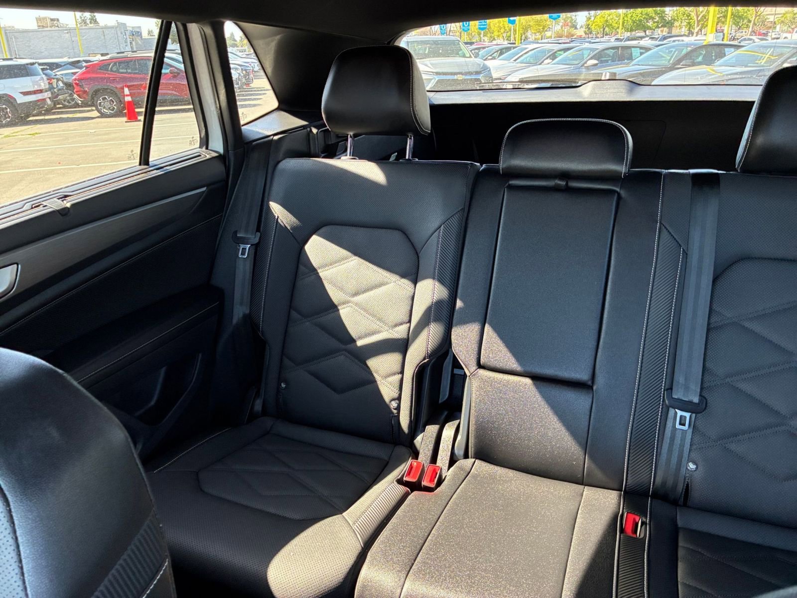 Used 2025 Volkswagen Atlas Cross Sport SE image 41