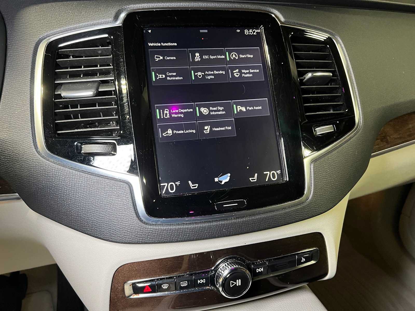 Used 2016 Volvo XC90 T6 Momentum w/ Momentum Plus Package AWD/4WD image 38