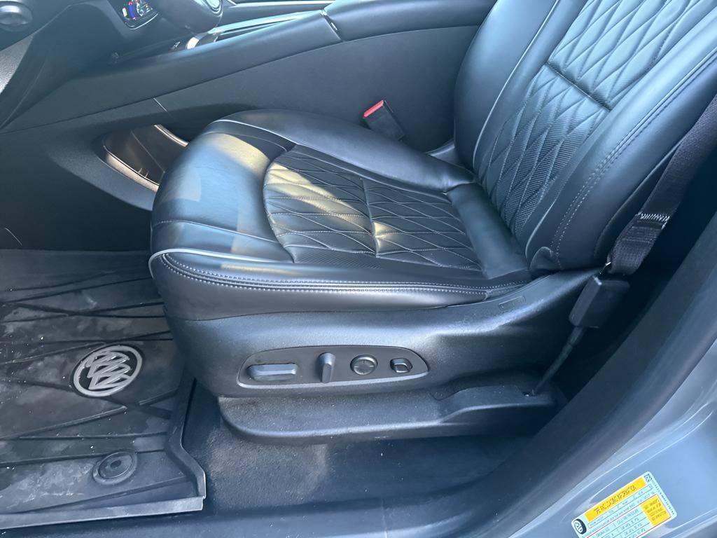 Certified 2023 Buick Enclave Avenir w/ Avenir Technology Package image 20